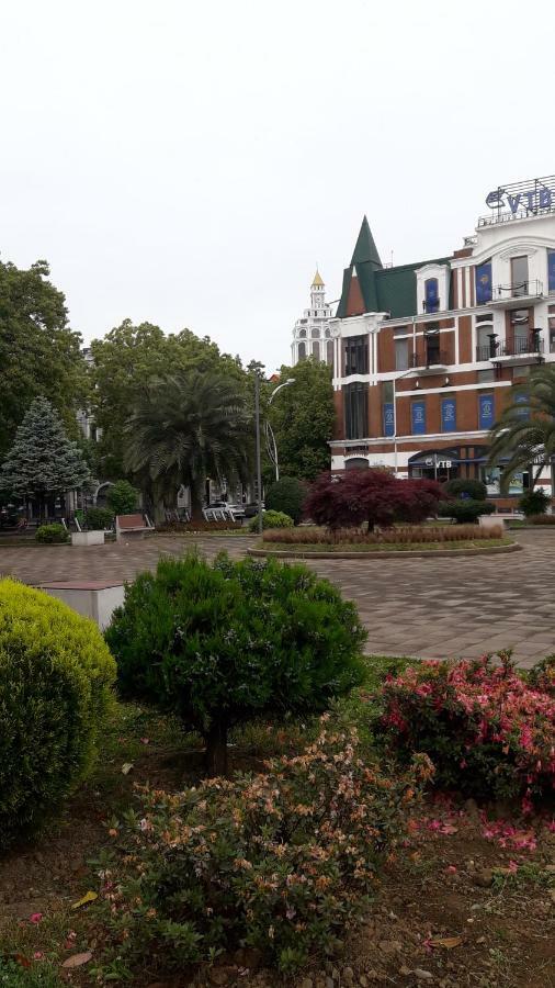 Apartament In The Centre Batumi Eksteriør billede