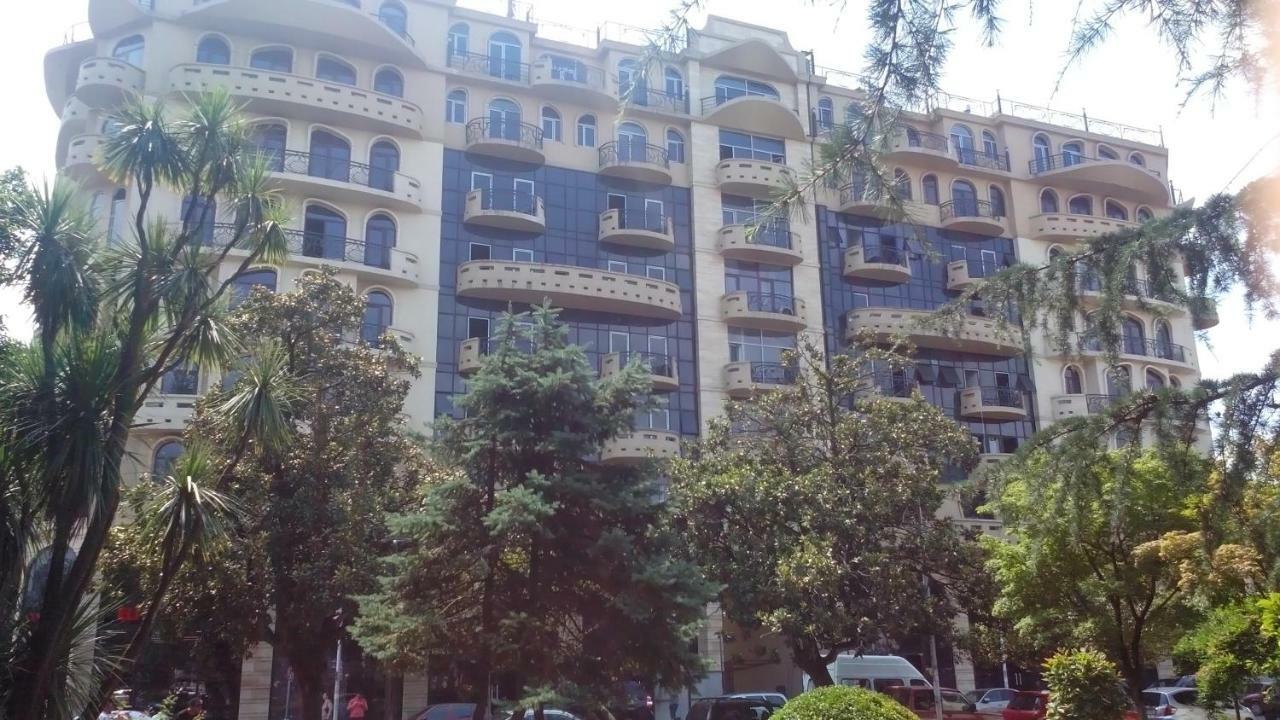 Apartament In The Centre Batumi Eksteriør billede
